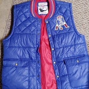Throwback NFL Patriots vest.    Mitchell and Ness